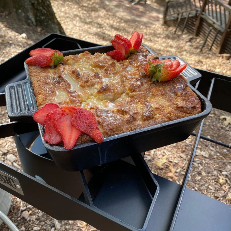 Bayou 8-in Cast Iron Square Cake Pan