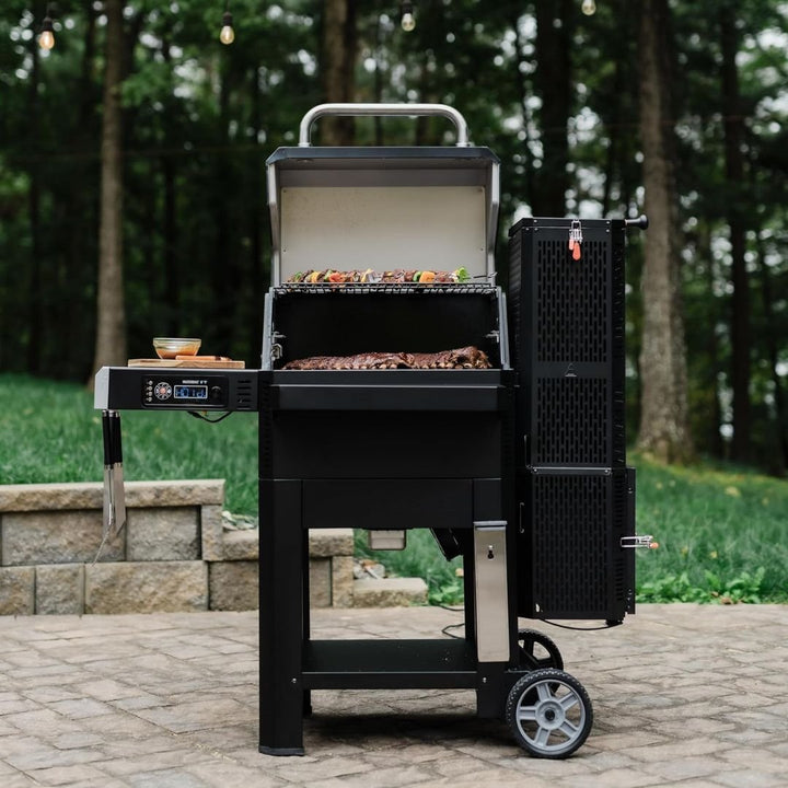 Masterbuilt Gravity Series® 600 Digital Charcoal Grill + Smoker - MB20041023