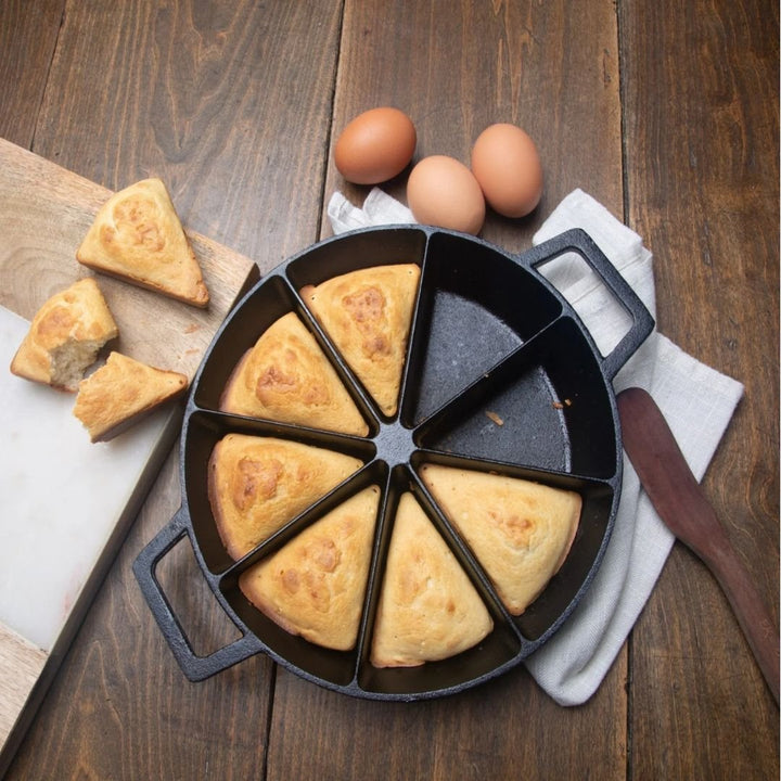 Bayou 10-in Cast Iron Wedge Cornbread Skillet