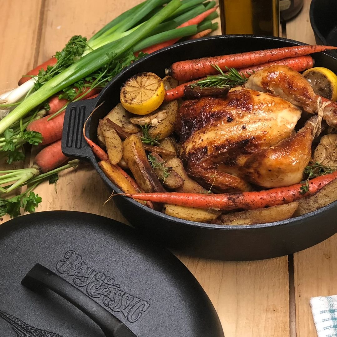 Bayou Classic Cast Iron Oval Roaster - Thumbnail 3