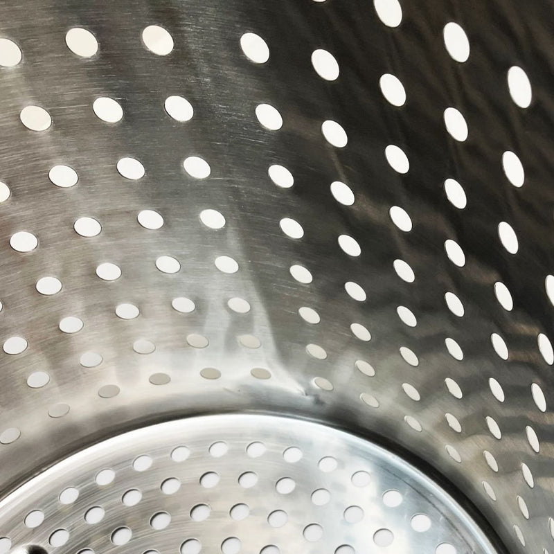 Bayou 24-qt Stainless Stockpot with Lid and Basket - 1124