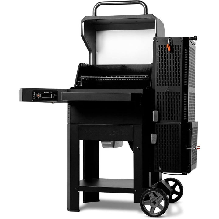 Masterbuilt Gravity Series® 600 Digital Charcoal Grill + Smoker - MB20041023