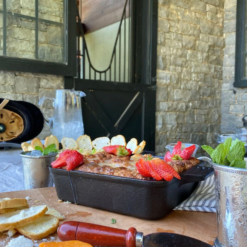 Bayou 8-in Cast Iron Square Cake Pan