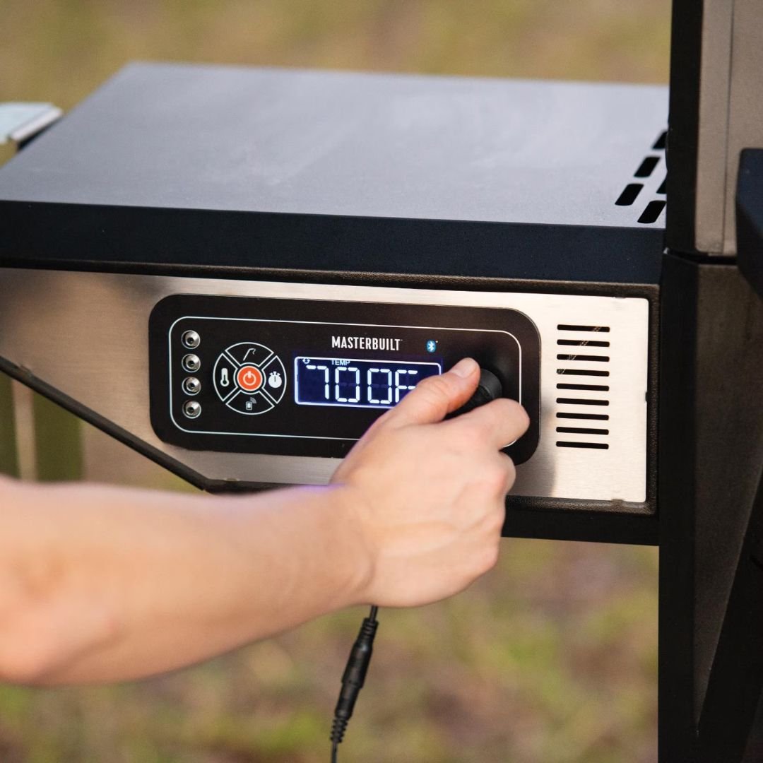 Masterbuilt Gravity Series® 1050 Digital Charcoal Grill + Smoker - MB20041220