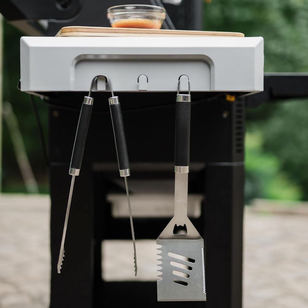 Masterbuilt Gravity Series® 600 Digital Charcoal Grill + Smoker - MB20041023