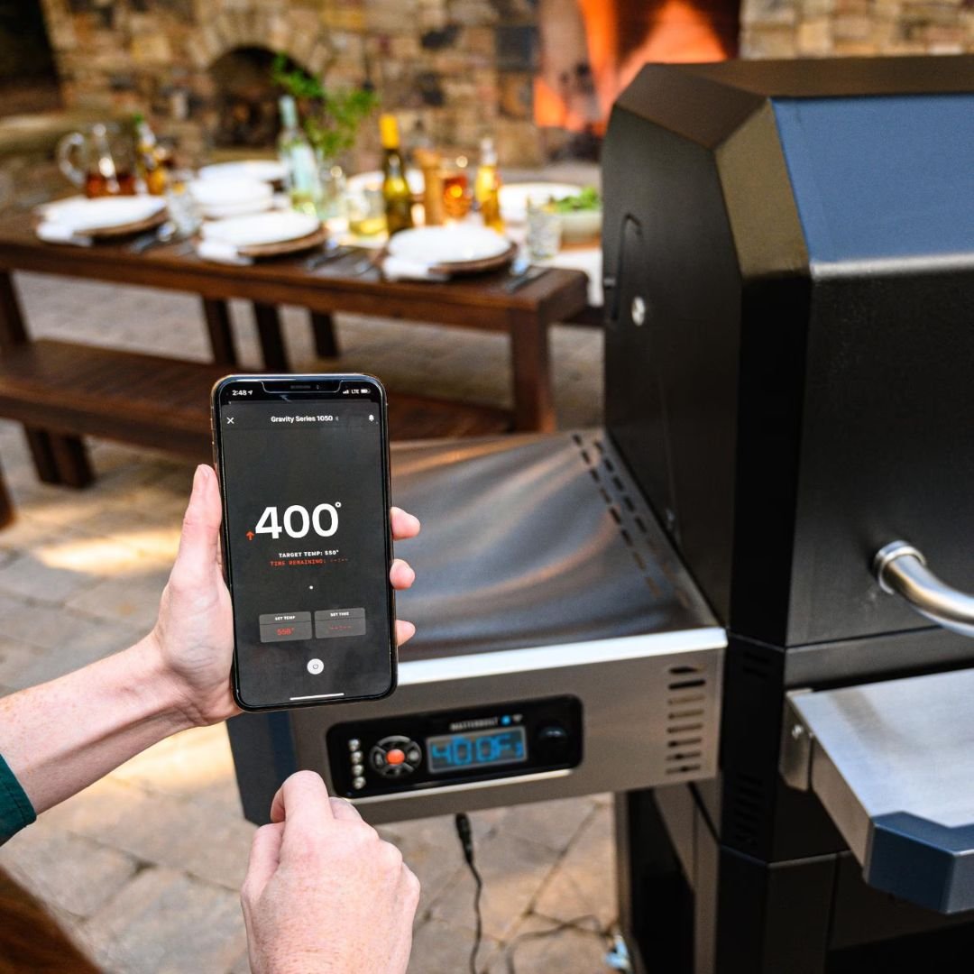 Masterbuilt Gravity Series® 1050 Digital Charcoal Grill + Smoker - MB20041220