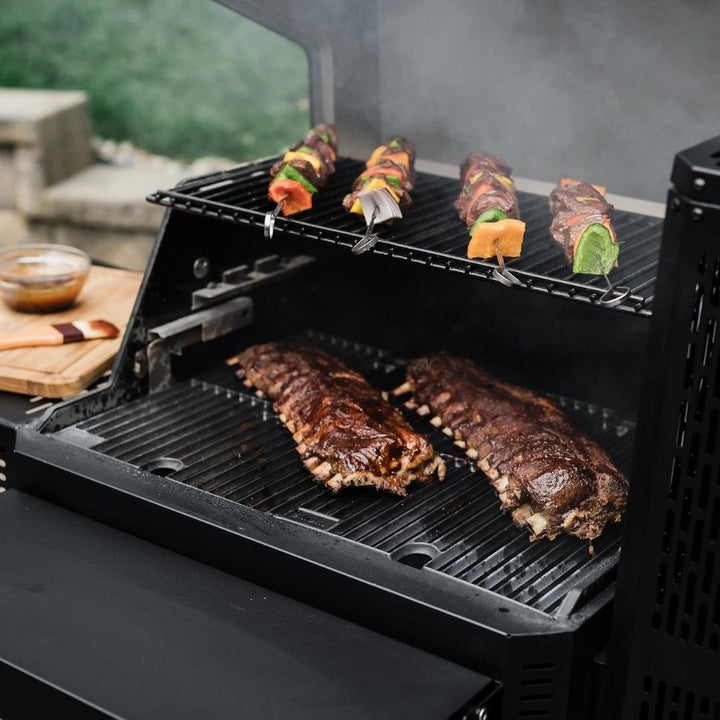 Masterbuilt Gravity Series® 600 Digital Charcoal Grill + Smoker - MB20041023