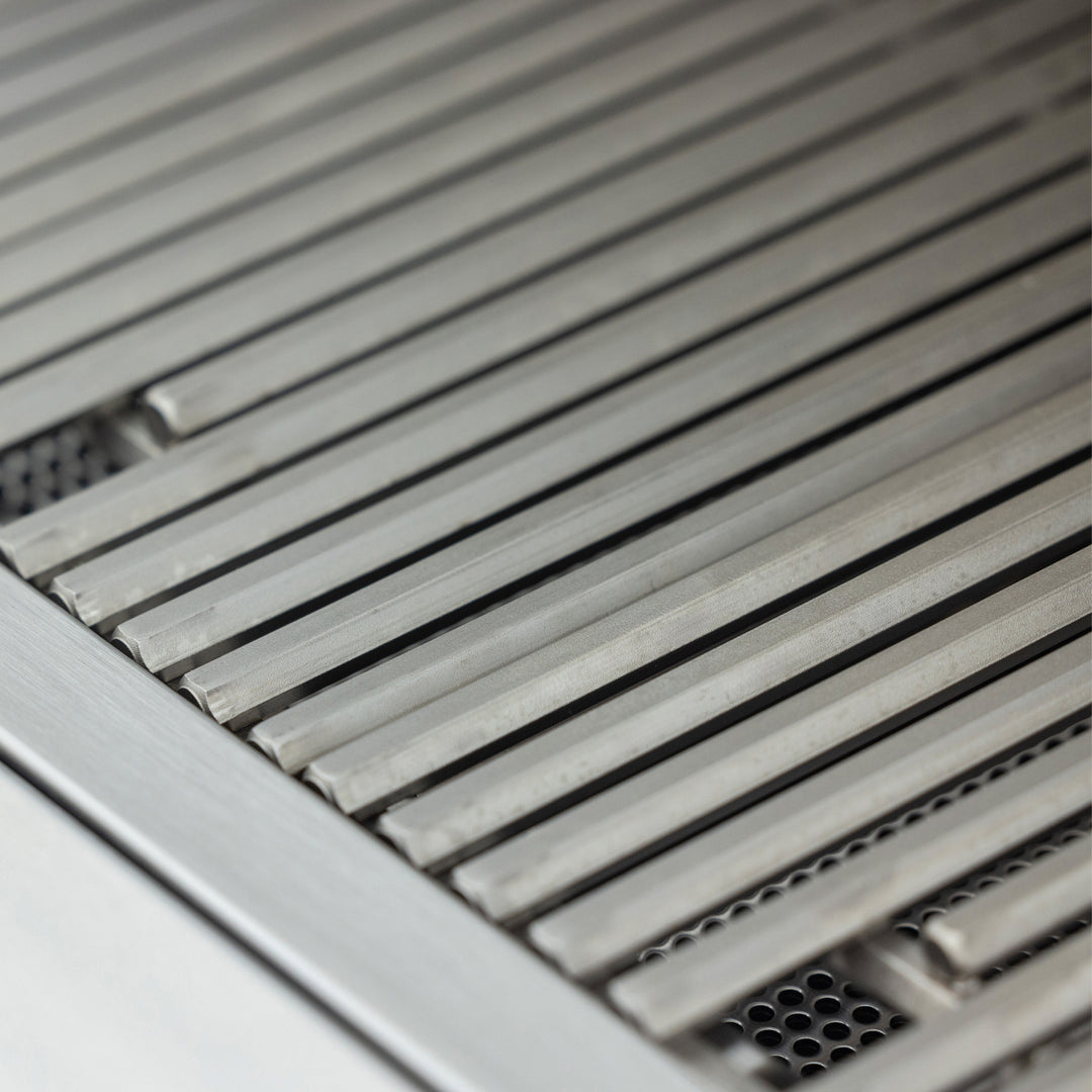 Blaze LTE PRO 32-Inch 4-Burner Built-in Gas Grill w/ Digital Temperature Screen & Rear Infrared Burner - BLZ-4LTEPRO-NG(LP)