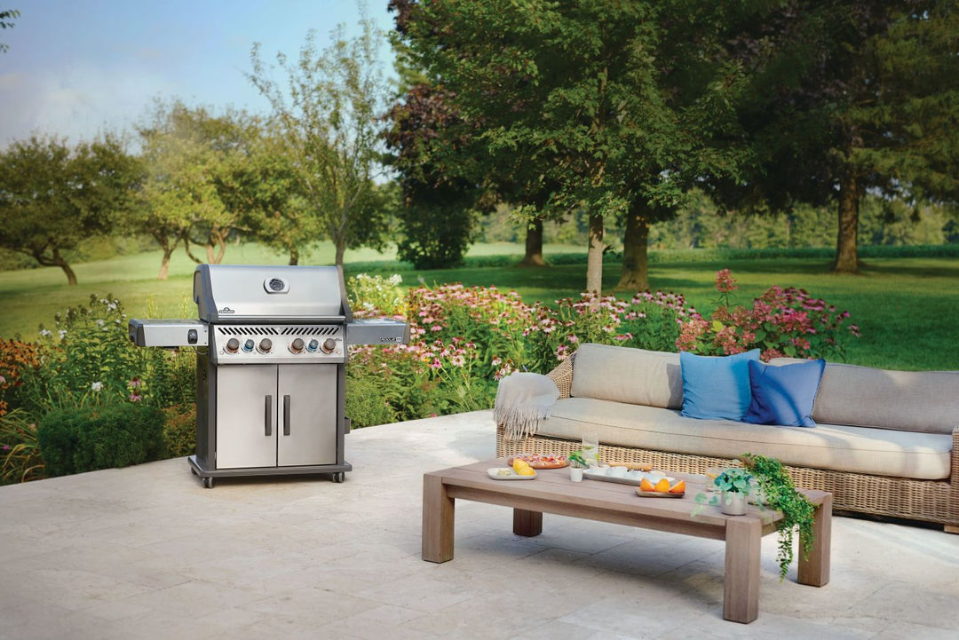 Napoleon Rogue® PRO-S 525 RSIB with Infrared Side and Rear Burner  6 Burners RPS525RSIBP(N)SS-2